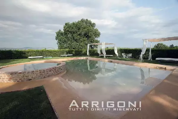 Piscina con superfice di sabbia 02